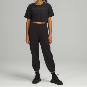 Lululemon Relaxed High Rise Joggers *SHORT Length sz 14